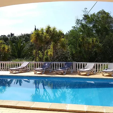 Mit Terrasse Und Gemeinschaftspool